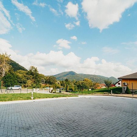 Apartman Na Palouku Povrly Buitenkant foto
