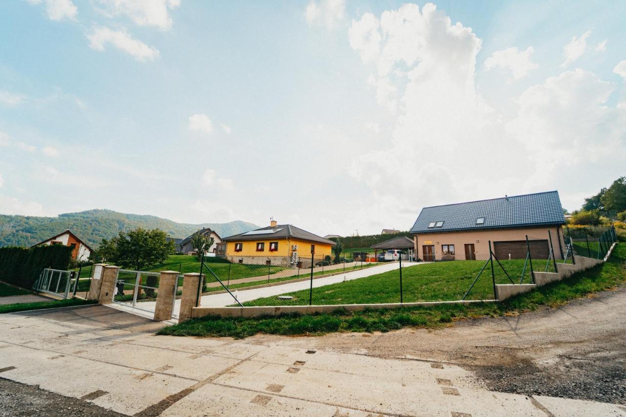 Apartman Na Palouku Povrly Buitenkant foto
