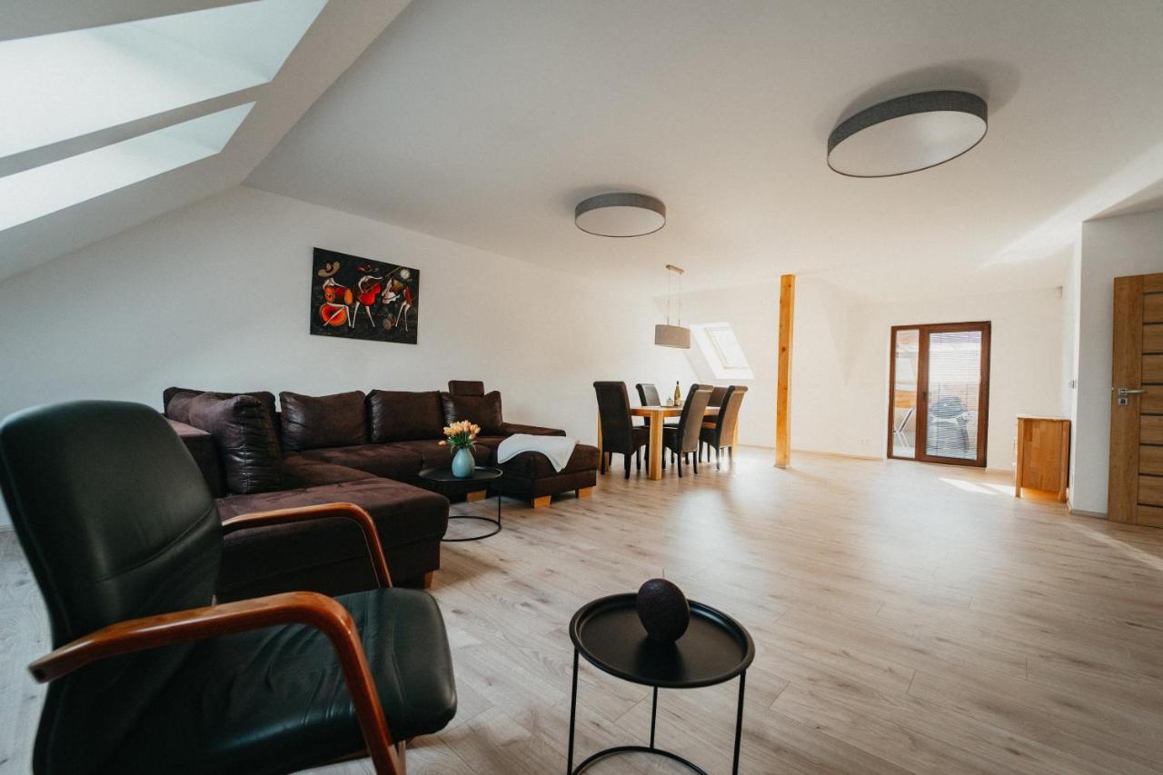 Apartman Na Palouku Povrly Buitenkant foto